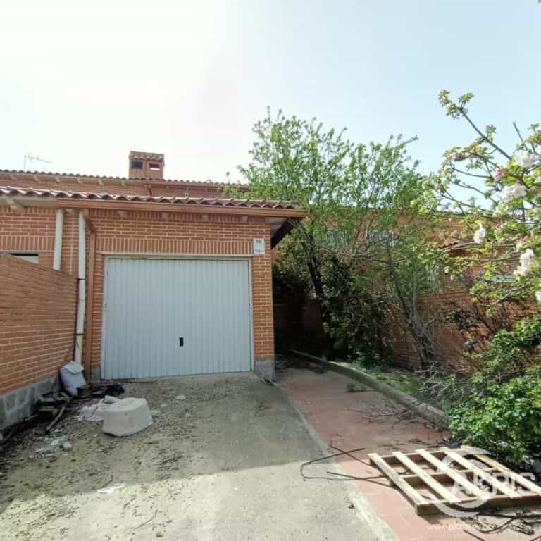 House in Lominchar, Castilla-La Mancha 11519275
