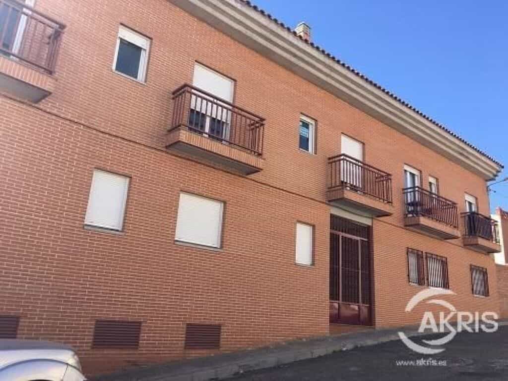 Condominium in Pantoja, Castilla-La Mancha 11519343
