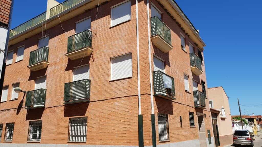 Condominium in Talavera de la Reina, Castille-La Mancha 11519386