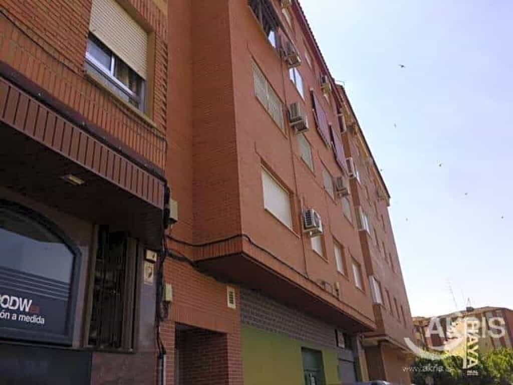 Condominium in Talavera de la Reina, Castille-La Mancha 11519390