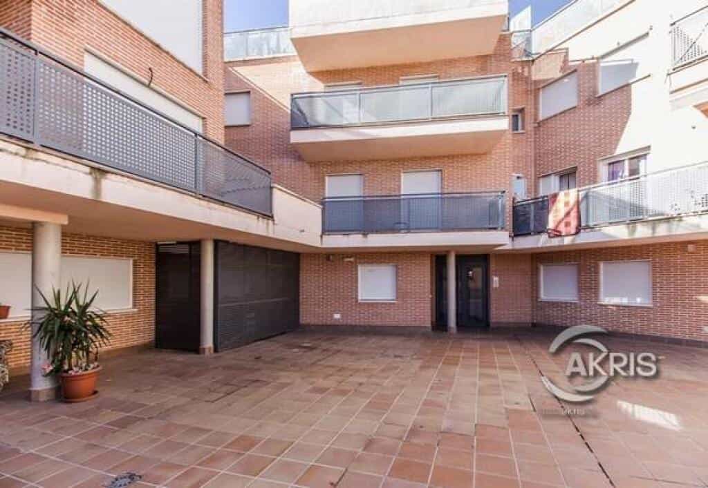 Condominio en Calera y Chozas, Castilla-La Mancha 11519412