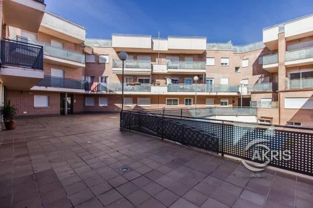 Condominium in Calera y Chozas, Castille-La Mancha 11519412