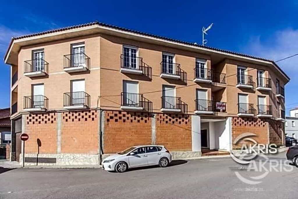 Condominium in Mejorada, Castille-La Mancha 11519414
