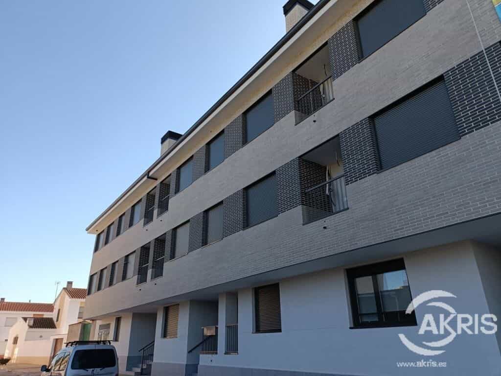 Condominium in , Castilla-La Mancha 11519419