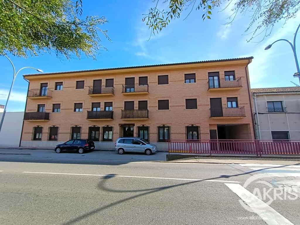 Condominium in Gerindote, Castilië-La Mancha 11519453