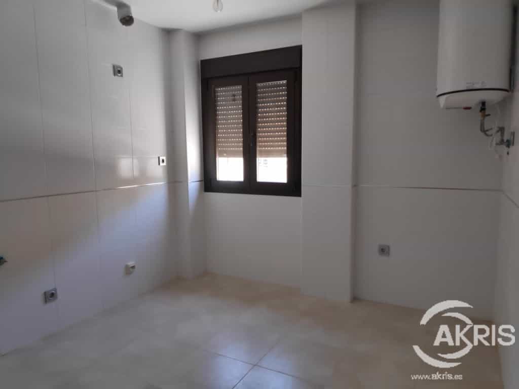 Condominium in Alameda de la Sagra, Castilla-La Mancha 11519465