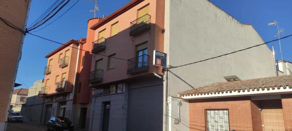 Condominium in El Carpio de Tajo, Castille-La Mancha 11519470