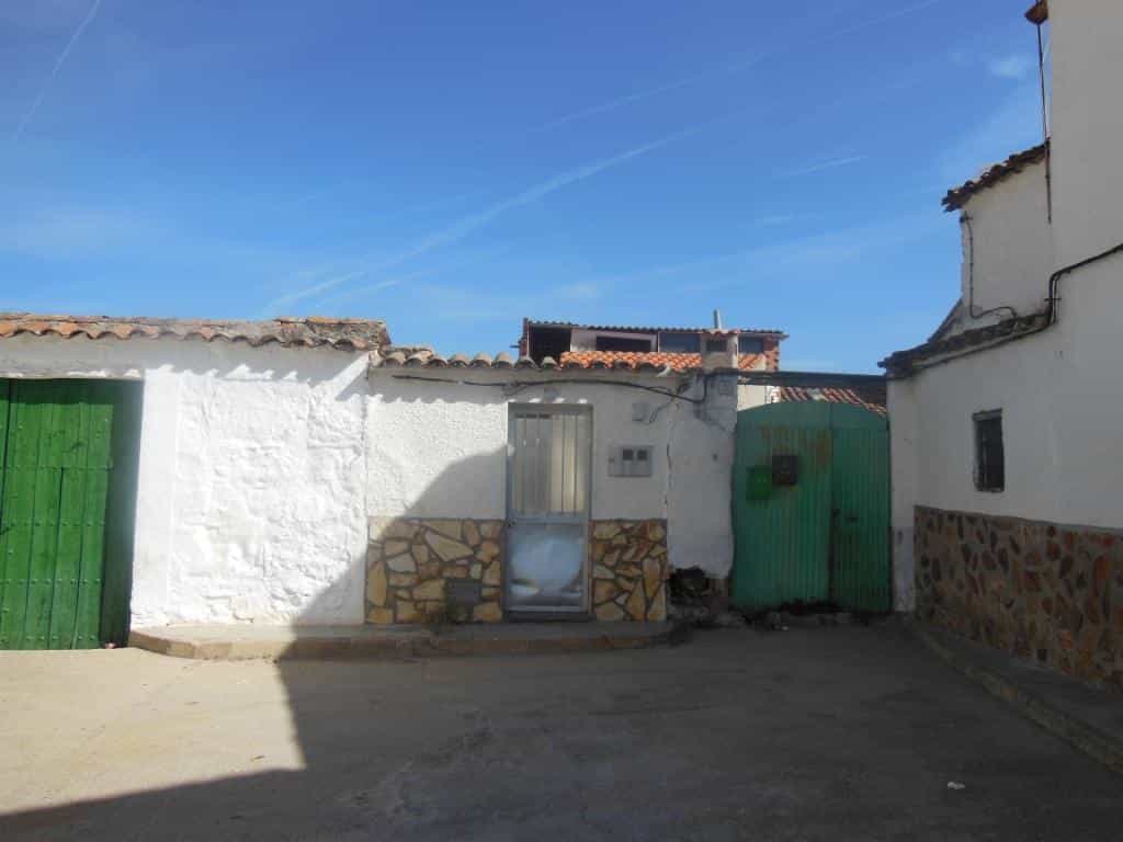 Huis in Los Navalmorales, Castilië-La Mancha 11519472
