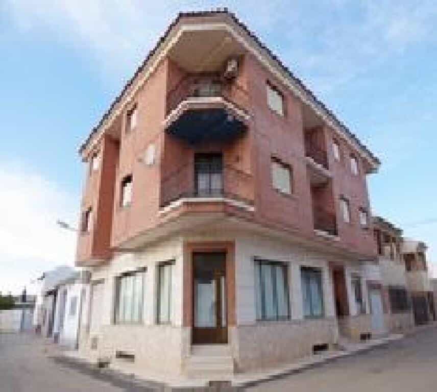 Condominium in Corral de Almaguer, Castilië-La Mancha 11519508