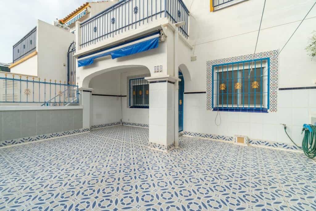 House in Torrevieja, Comunidad Valenciana 11519841