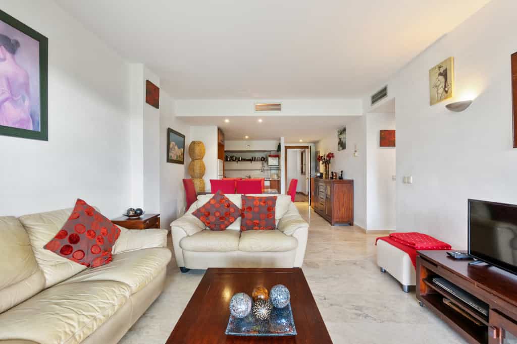 公寓 在 Torrevieja, 巴倫西亞 11520492