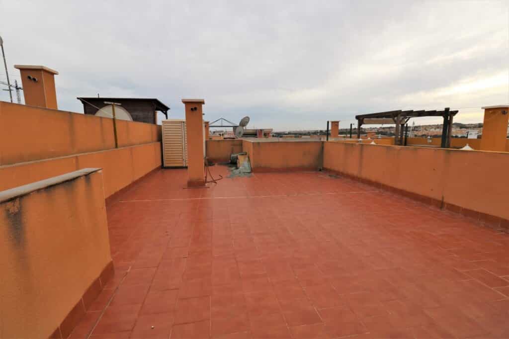 Condominium in Orihuela, Comunidad Valenciana 11520748