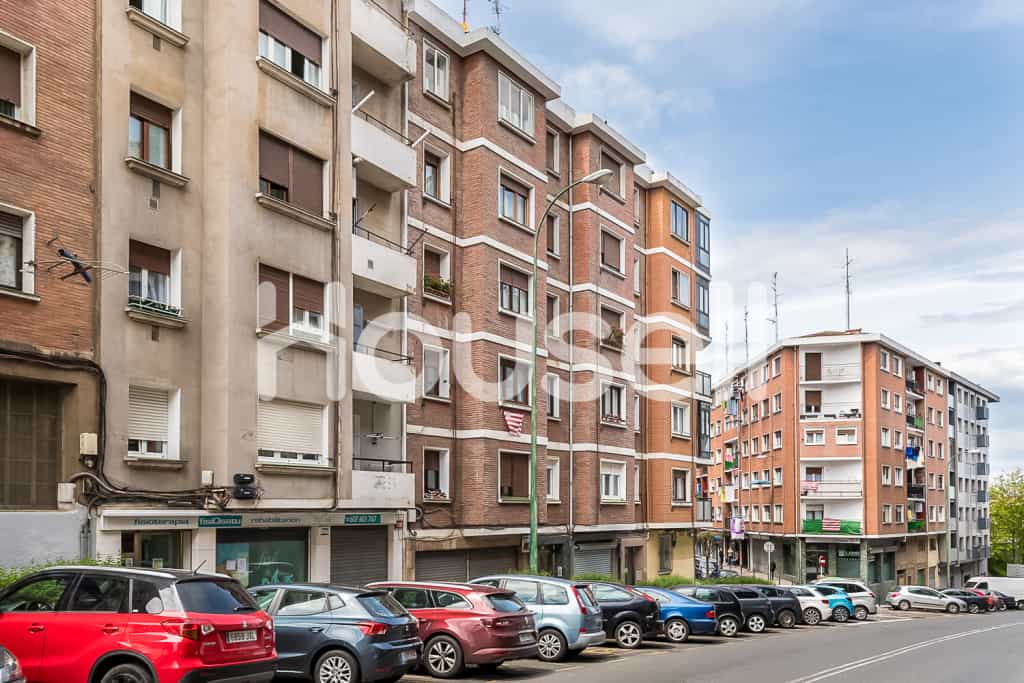 Condominium in Portugalete, Euskadi 11521027