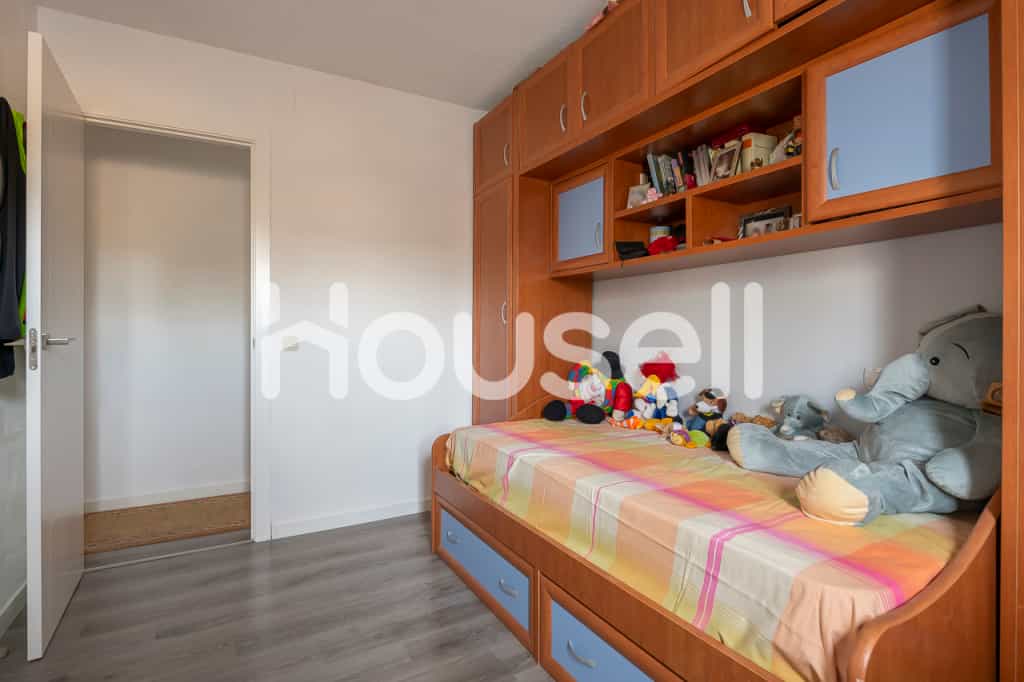 Condominium in Madrid, Comunidad de Madrid 11521266