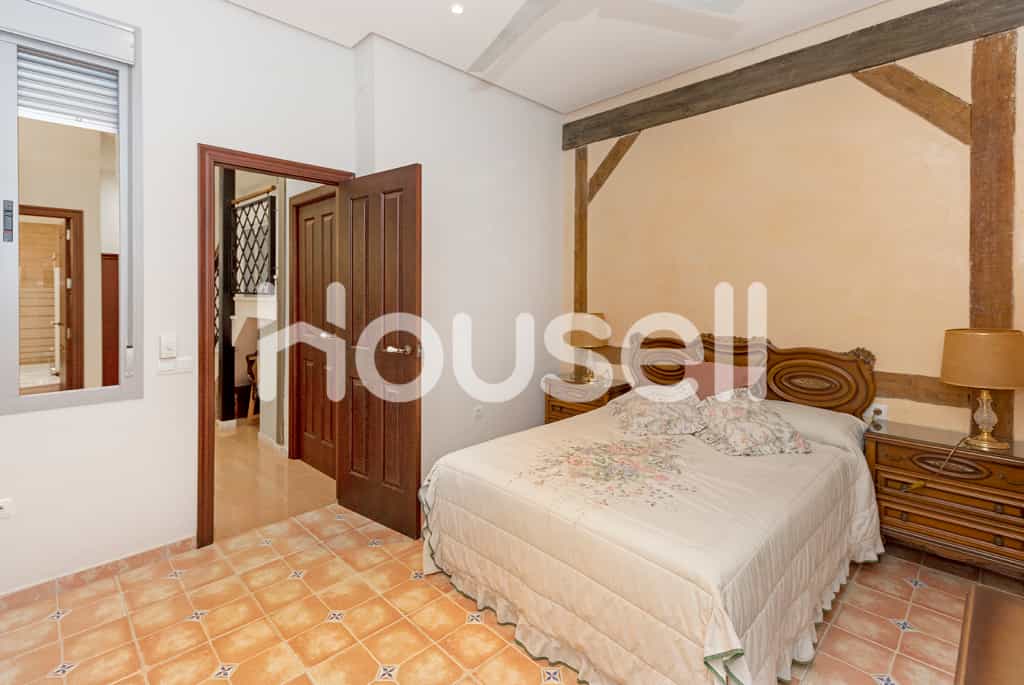 House in Sevilla, Andalusia 11521297