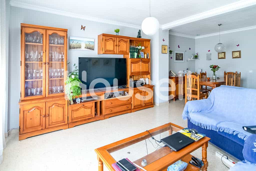 Condominium in La Linea de la Concepcion, Andalusia 11521548