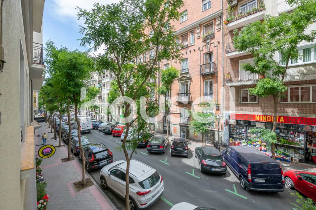 Condominium in Madrid, Comunidad de Madrid 11521637