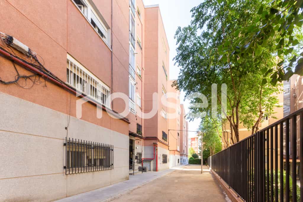 Condominium in Madrid, Comunidad de Madrid 11521647