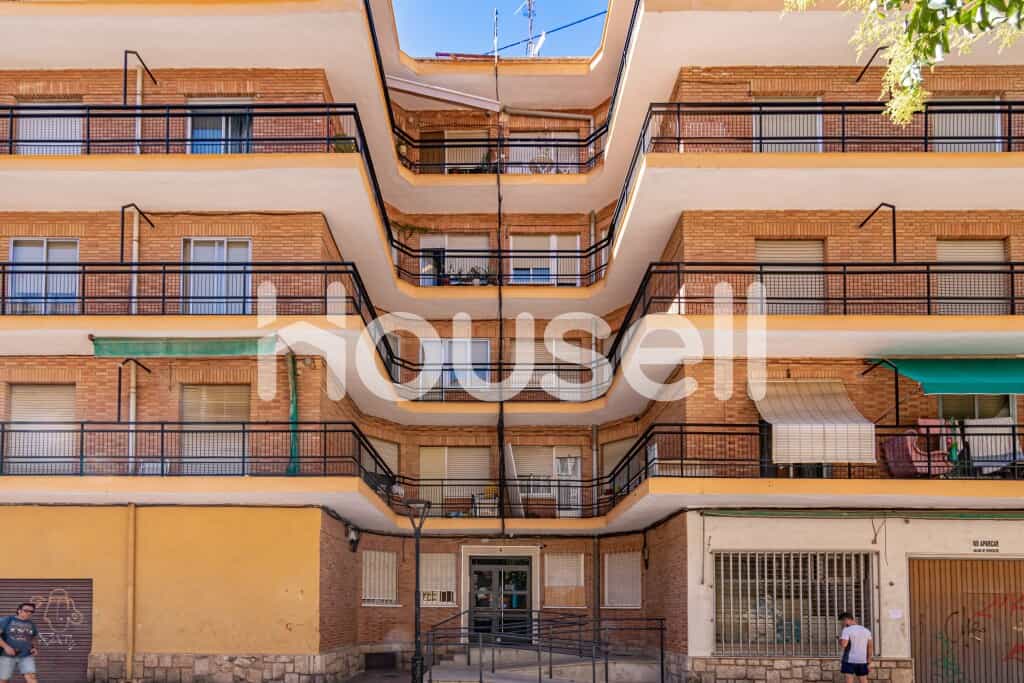 Condominium in Albacete, Castilla-La Mancha 11521724