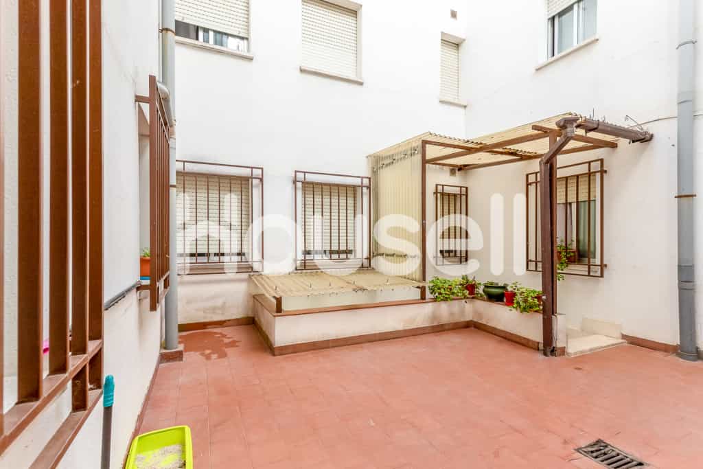 Condominium in Torrijos, Castille-La Mancha 11522028