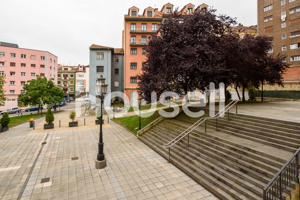 Condominium in Oviedo, Principado de Asturias 11522033