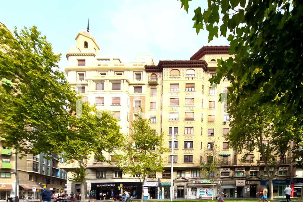 Condominium in Zaragoza, Aragón 11522042