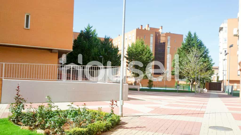 Condominium in Ciudad Real, Castilla-La Mancha 11522056