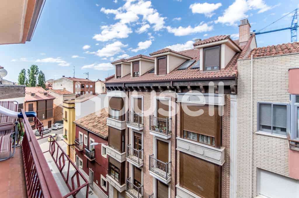 公寓 在 Aranda de Duero, Castilla y León 11522134