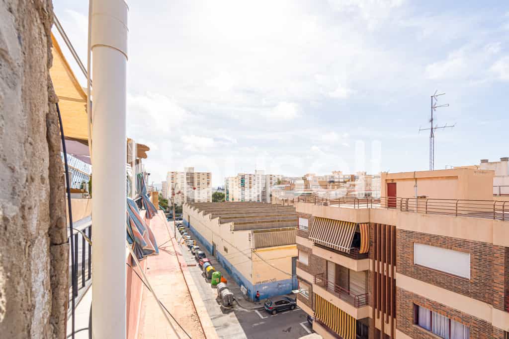 بيت في Alicante (Alacant), Comunidad Valenciana 11522282