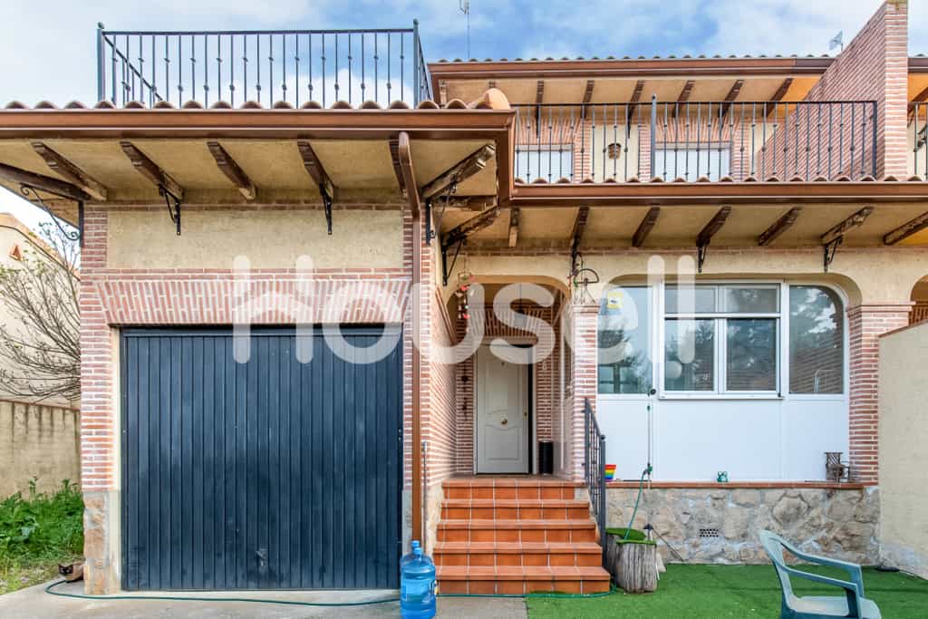 집 에 Cazalegas, Castilla-La Mancha 11522441