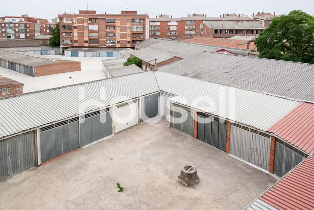 Condominium in Medina del Campo, Castilla y León 11522526