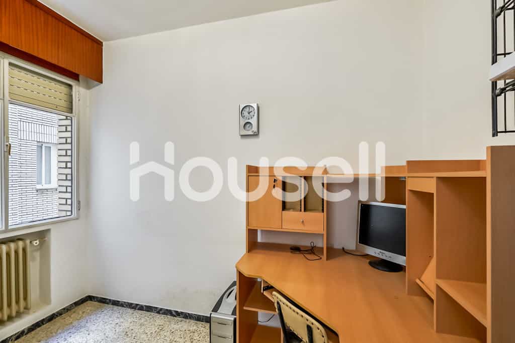 Condominium in Logrono, La Rioja 11522578
