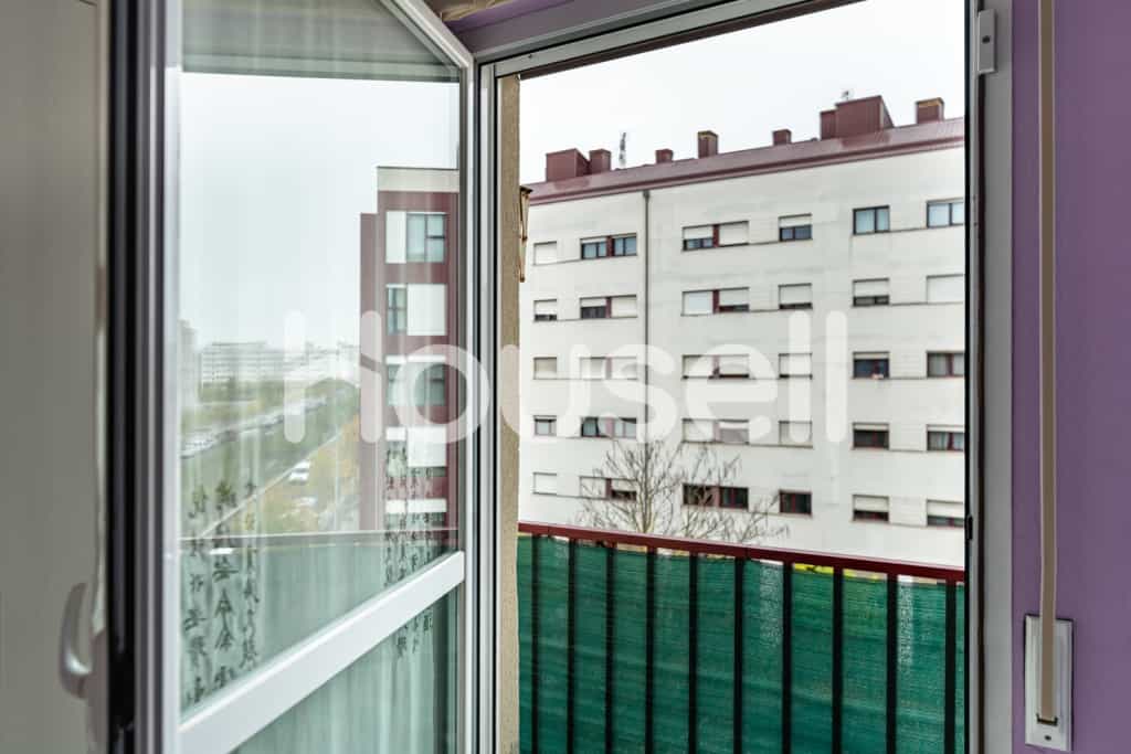 Condominium in Gasteiz, Euskadi 11522697