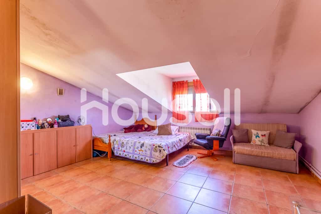 House in Cazalegas, Castilla-La Mancha 11522711