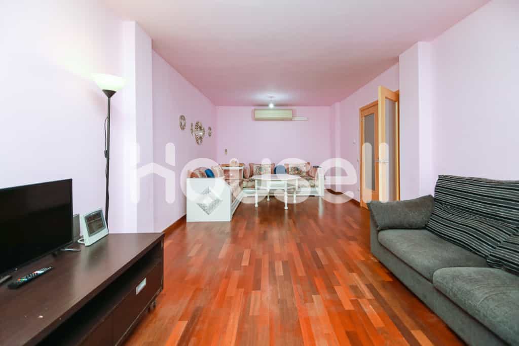 Condominium in Vallen, Catalonië 11522743