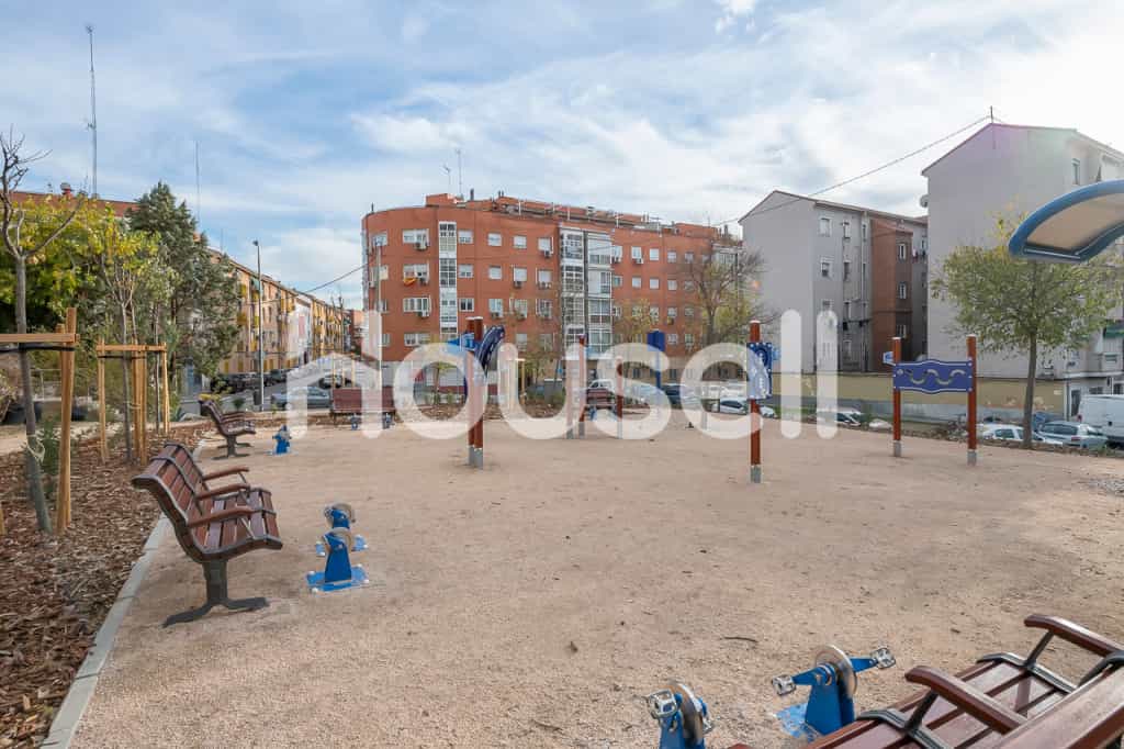 Condominium in Madrid, Comunidad de Madrid 11522773
