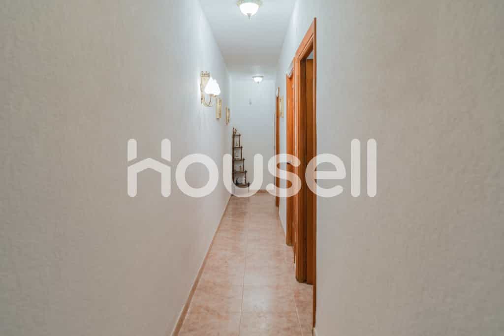 Condominium in Baza, Andalusia 11522925