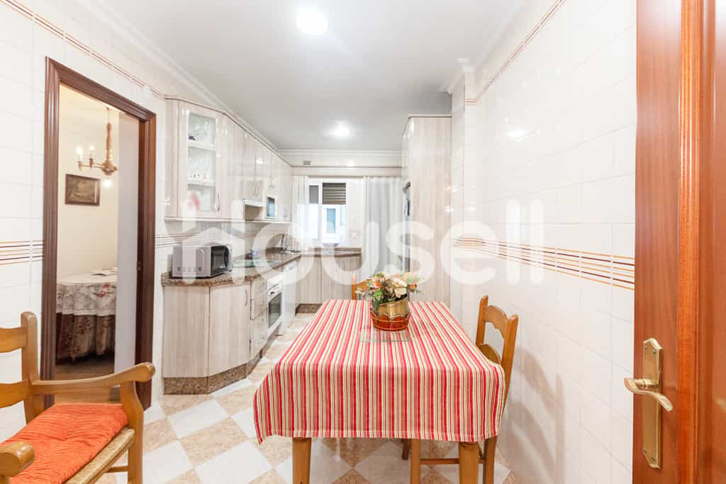 公寓 在 Tomares, Andalusia 11523107