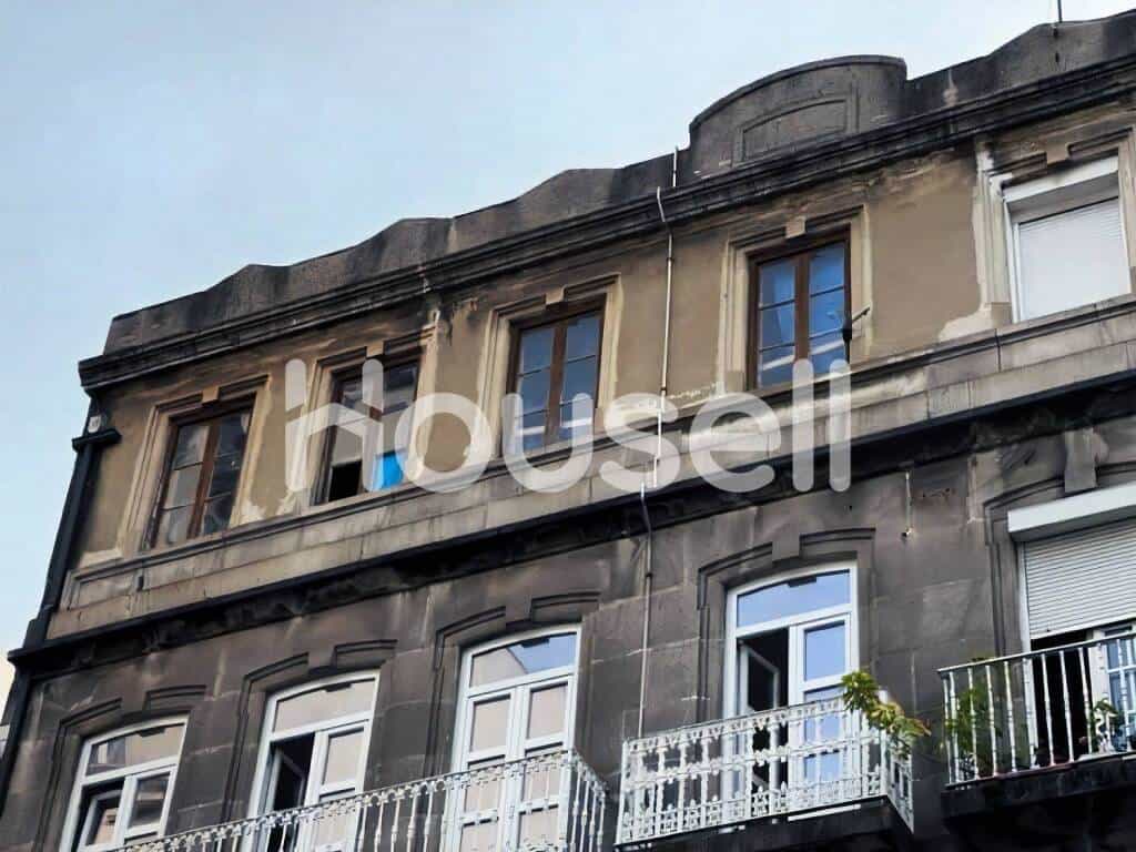 Condominium in Vigo, Galicia 11523161