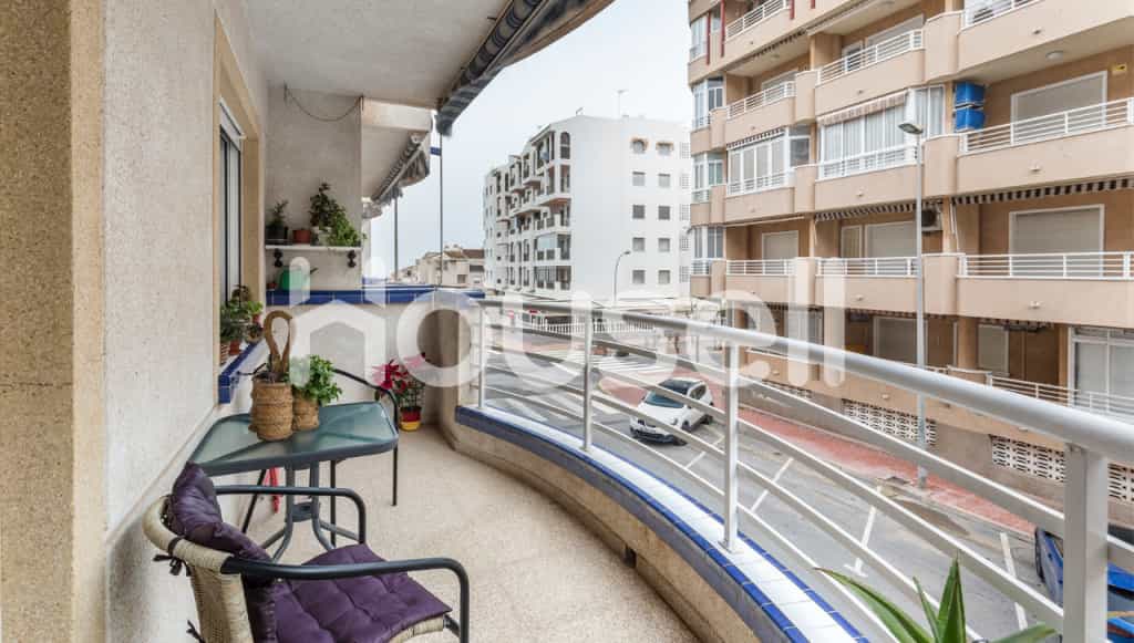 Condominium in Guardamar del Segura, Valencia 11523185