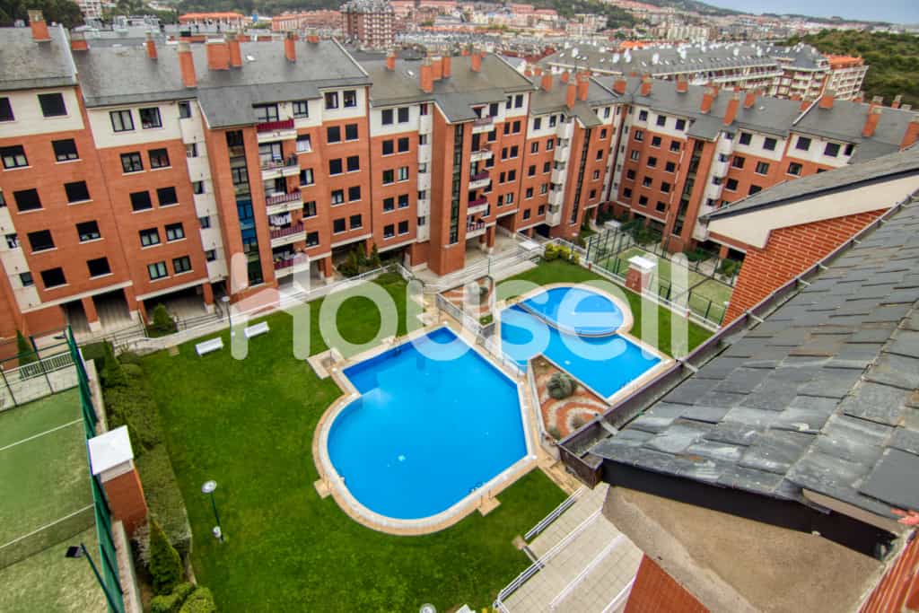 Condominium in Castro-Urdiales, Cantabria 11523232