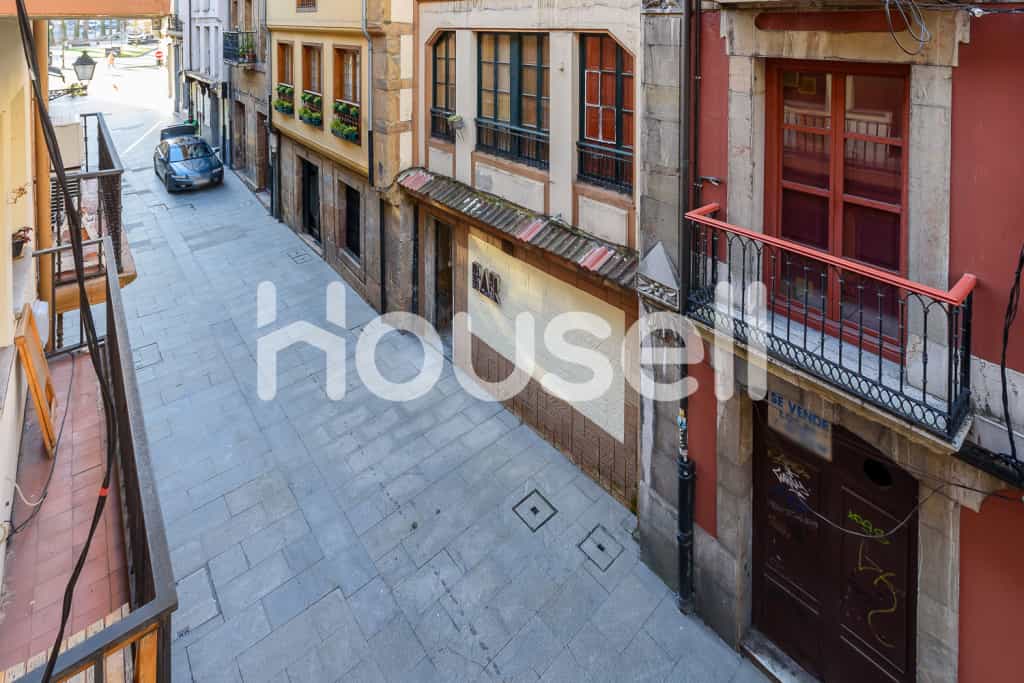 公寓 在 Oviedo, Principado de Asturias 11523261