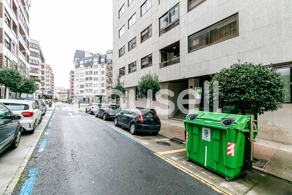 Condominium in Vigo, Galicia 11523292