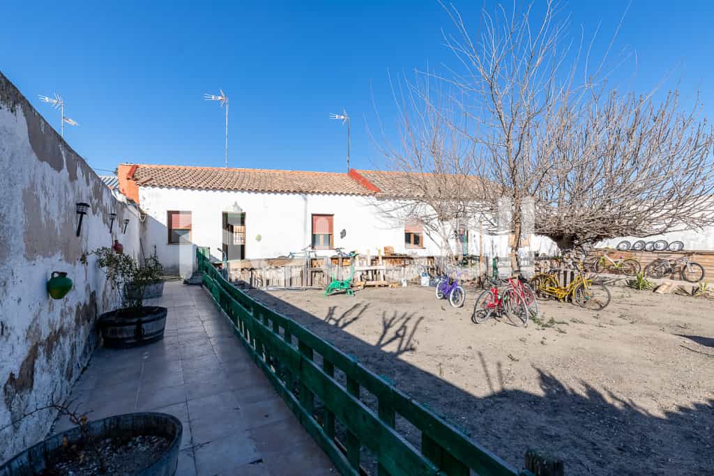 Rumah di Rielves, Castilla-La Mancha 11523316
