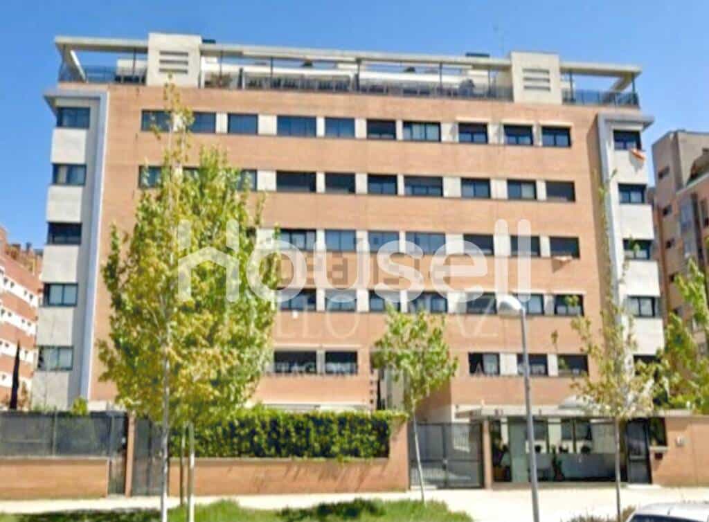 Condominium in Madrid, Comunidad de Madrid 11523377