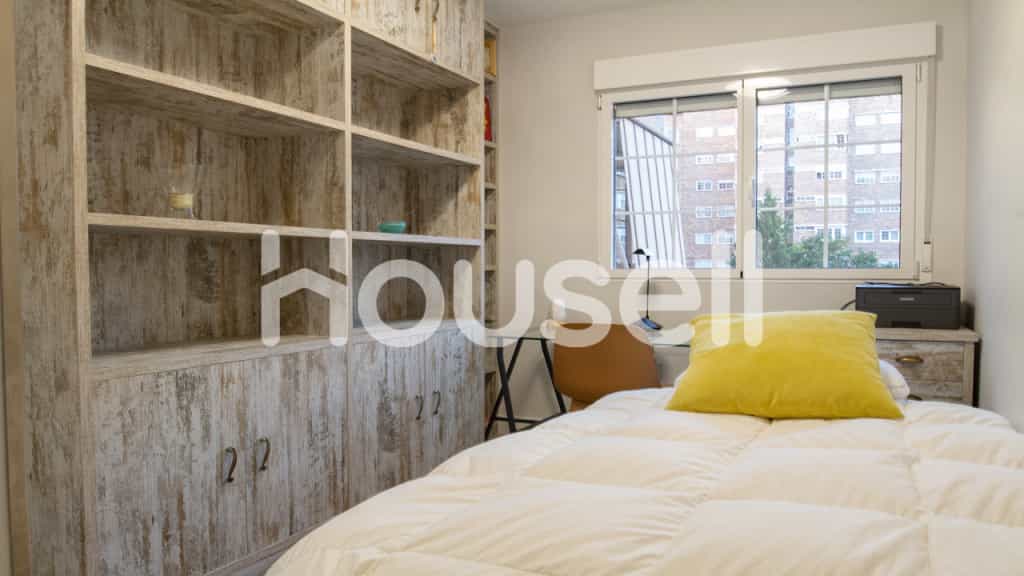 Condominium in Coslada, Comunidad de Madrid 11523405