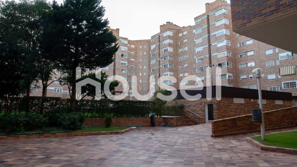 Condominium in Coslada, Comunidad de Madrid 11523405
