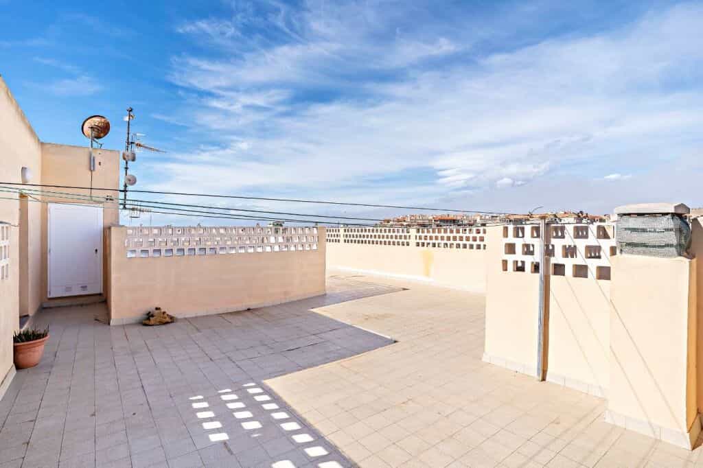 Condominium in El Ejido, Andalucía 11523509