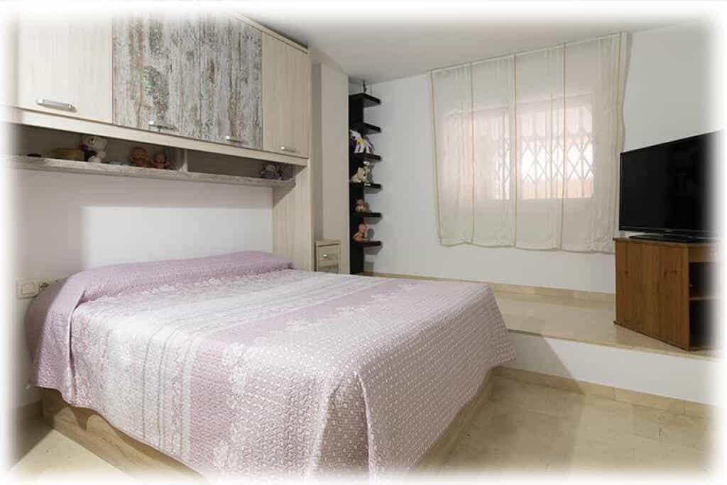 Casa nel L'Hospitalet de Llobregat, Catalunya 11523683