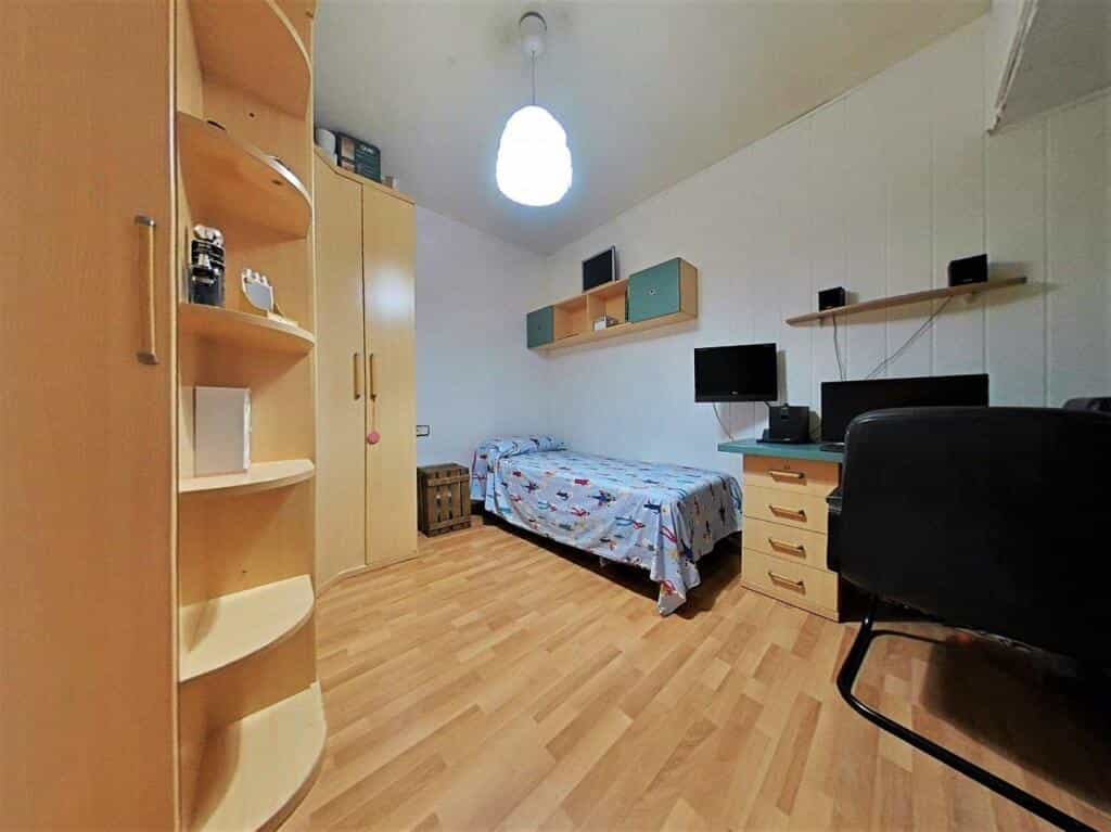 公寓 在 Sant Boi de Llobregat, Catalonia 11523731